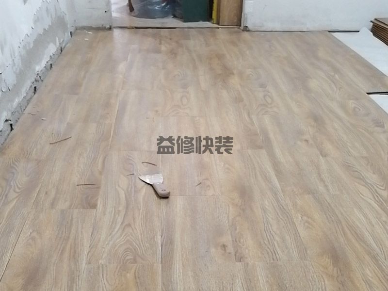 南充家具翻新怎么做,油漆过的家具沾染了灰尘(图2)